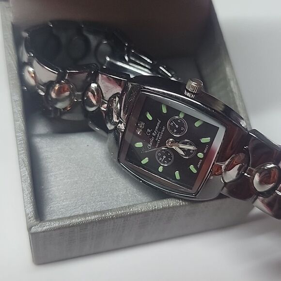 Charles Raymond Ladies Watch Two Tone Bracelet Black Dial V1251L *FOR PARTS* - Picture 1 of 5